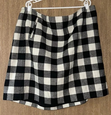Talbots Plus Size  24w Plaid Wool-Blend A-Line  Short Skirt With Pockets - Image 1 of 4