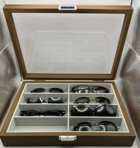 Organizador de almacenamiento de gafas de sol de madera, bandeja de exhibición de gafas caja de madera de 8 ranuras - Imagen 1 de 4
