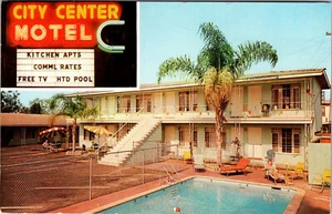 ANAHEIM, CALIFORNIA DISNEY CITY CENTER MOTEL & SWIMMING POOL - VINTAGE POSTCARD - Picture 1 of 2
