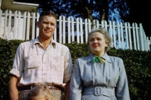 35mm Colour Slide- Couple In Coos Bay Oregon  1949 - Picture 1 of 1
