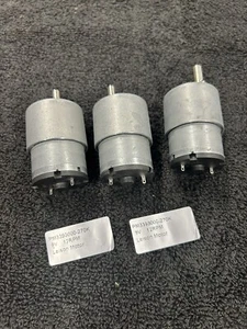 QTY 1 REVERSIBLE GEAR MOTOR 12 RPM'S AT 9 VOLTS D.C. 6MM SHAFT STRONG ON 9V BATT - Picture 1 of 12