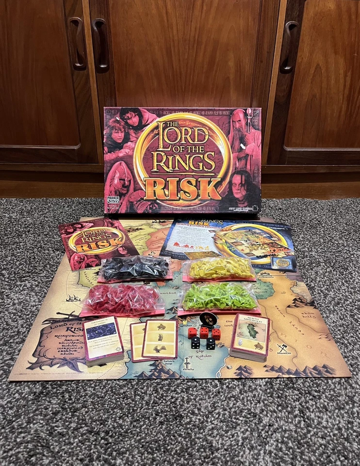 Lord Of The Rings Risk Board Game by Parker 100% Complete Good Used Condition - Image 1 of 4