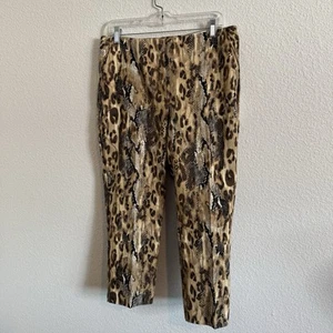 Chico’s so schlankmachende kurze Hose Leopardenmuster Schlangenmuster vorne flach Größe 1 Medium/8 - Bild 1 von 6