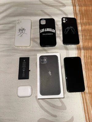 Apple iPhone 11 - 128GB - Negro (Libre) A2221 (CDMA + GSM) - Imagen 1 de 4