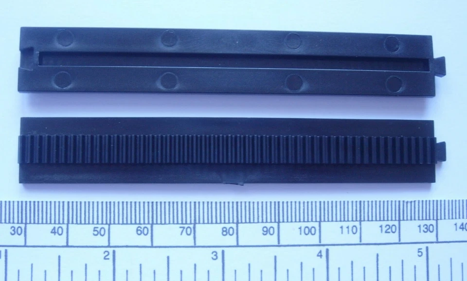 Rack - Interlocking Section 100 Mm For Gears Bore 4Mm - Pack 2 - N - Image 1 of 1