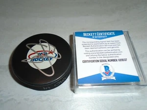 Disco de Hockey Beckett autografiado por el equipo firmado por Seth Jones Beckett BAJO AUTENTICIDAD 1B - Imagen 1 de 4
