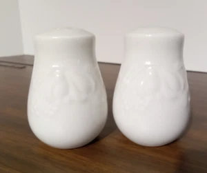 Weiße Keramik Salz & Pfefferstreuer - Bild 1 von 7