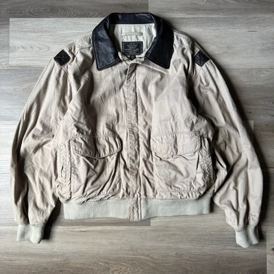 Chaqueta de Vuelo Cockpit EE. UU. Tipo A-2 Para Hombre XL Lona Tostada 30-1415 Ejército Fuerza Aérea Foto 1 de 4