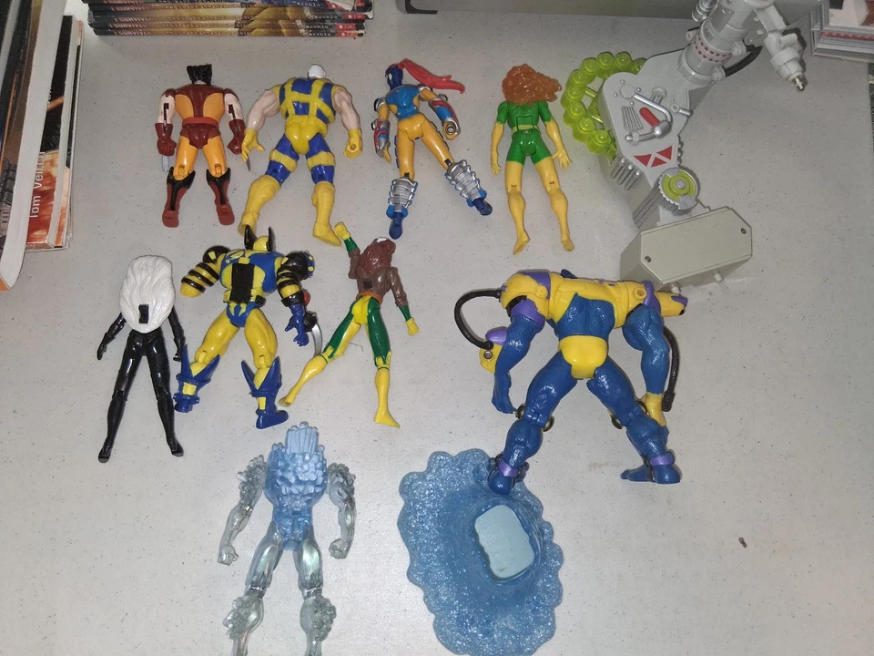 1990s Marvel XMEN 9 Action figure lot Wolverine Phoenix Storm Beast Iceman Cable - Image 1 of 1