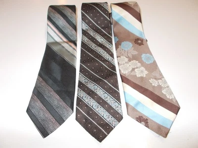 Lote de 3- Gravatas Vintage Masculinas Wemlon Wembley Largas Anos 70 Listradas Retrô - Imagem 1 de 4
