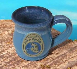Deneen Pottery Another Broken Egg Cafe Memphis, TN Kaffeebecher - Bild 1 von 2
