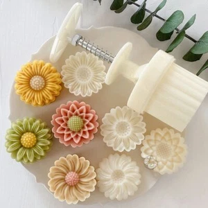 1Set Pattern Manual Cookie Stamps Daisy Mooncake Mold Pastry Tool Mooncake Press - Picture 1 of 7