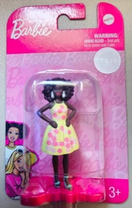 MATTEL MICRO MINI FIGURA 2.5" DAMA AFROAMERICANA FIGURA DE MODA ADORNO DE PASTEL - Imagen 1 de 3