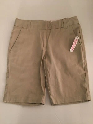 Bermudas ajustadas elásticas caqui IZOD Foto 1 de 4