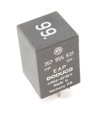 AUDI VW SEAT SKODA GENUINE FRONT INTERMITTENT WIPER WASH RELAY 99 357955531  - Image 1 of 4