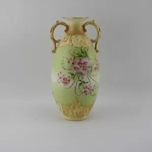 Antique Porcelain 9" Green Bud Vase Hand Painted Signed M Gold Gilt Floral Pink - Imagen 1 de 21