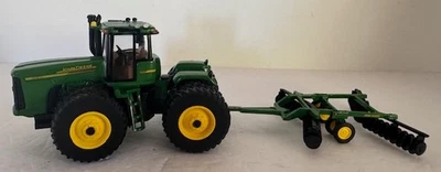 1:50 John Deere 9620 Tractor & Disc Combination By Athearn - Image 1 of 4