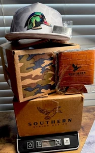 Southern String Hat Co. Duck Hunting October MEW in boX - White Camo Plus Extras - Picture 1 of 5