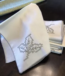 Embroidered Leaf Linen Napkins Lot of 8 Handstitched 16"x 16" Sq Dinner Party - Picture 1 of 8