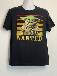 Star Wars Herrenshirt The Mandalorian Baby Yoda Wanted T-Shirt schwarz Größe Large - Bild 1 von 6
