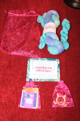 Kit de suscripción de hilo Southern Skeins Southern Stitch Box Foto 1 de 4