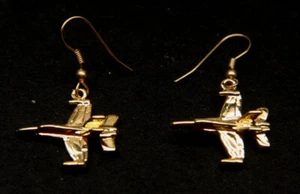 PENDIENTES DE GANCHO DE COMBATE F18 HORNET HECHOS EN ESTADOS UNIDOS MARINES MARINA VETERANO PIN UP REGALO MAMÁ - Imagen 1 de 1