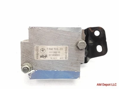 2012 BMW 535i N55 F10 xDrive AWD Transmission Cooler Lines Thermostat 7592723 - Image 1 of 4