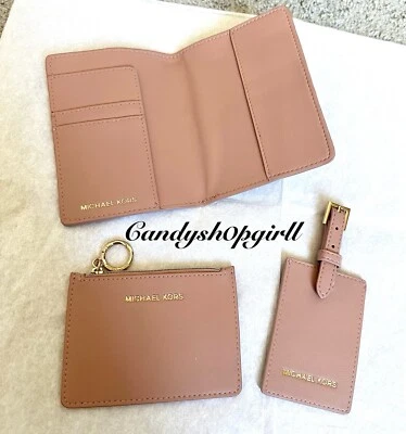 NUEVO 3 PIEZAS MICHAEL KORS Estuche para Tarjetas de Cuero Sintético/Portaporte y Etiqueta para Pasaporte Foto 1 de 4
