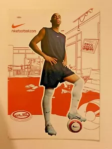 *RARE* Thierry HENRY Cartolina Sticker Sagomato Adesivo NIKE Postcard - Bild 1 von 2