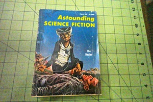 ASTOUNDING SCIENCE FICTION  8 / 1956   VINTAGE PULP ERA SF DIGEST MAGAZINE - Imagen 1 de 2