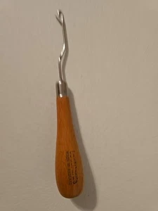 Vintage Rug Latch Wooden Hook  Tool Made In England  - Picture 1 of 4