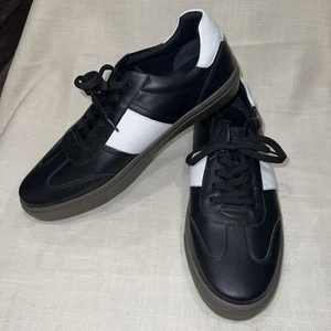 New~12M~SECTION X mens sheepskin shoes Black and white - Picture 1 of 9