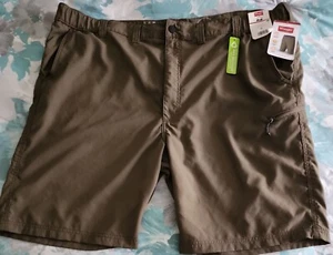 Wrangler ~ Size 48 ~ Cargo Utility Pockets ~ Relaxed Fit ~ OLIVE GREEN Shorts - Picture 1 of 6