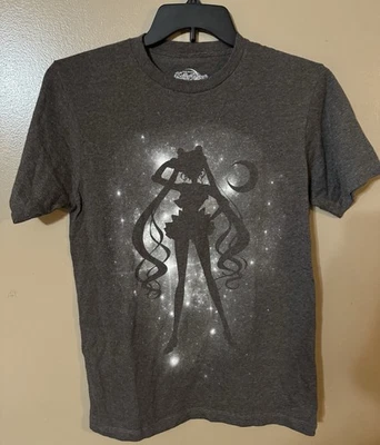 Camiseta Sailor Moon Anime Hombre Gris Silueta Talla Pequeña Foto 1 de 4