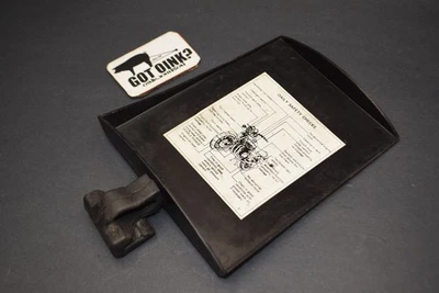 Bandeja compartimento para guantes Dragbike Z1900 Z1 900 1975 75 Z1B OEM bonita Kawasaki Z-1 Foto 1 de 4