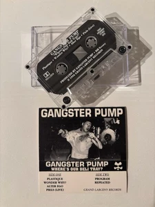 GANGSTER PUMP - WHERE’S OUR DELI TRAY? (MEGA RARE SELF-RELEASED CASSETTE TAPE) - Foto 1 di 6