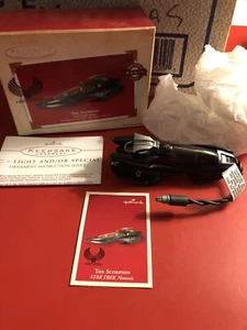Hallmark Keepsake Ornament 2003 Star Trek Nemesis The Scorpion Magic Light - Picture 1 of 3