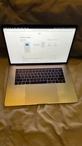 Apple MacBook Pro 15.4" TOUCHBAR! (1TB HDD, Intel Core i7, 3.1GHz, 16GB RAM, AMD - Picture 1 of 8