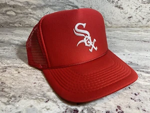 NUEVO CHICAGO GORRA ROJA SOMBRERO 5 PANELES ALTA CORONA CAMIONERO SNAPBACK DE COLECCIÓN - Imagen 1 de 2