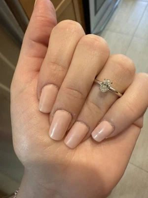 Anillo de diamantes ovalados genuinos de 0,50 quilates de oro blanco de 14 quilates VS2 K excelente corte valoración Foto 1 de 4