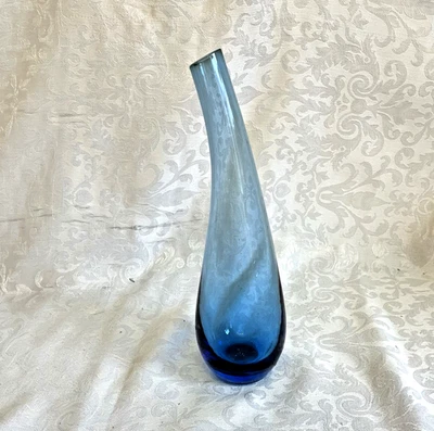 Jarrón IKEA azul aguamarina arte vidrio lágrima 9” ombre estilo soplado a mano Foto 1 de 4