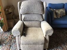 Willowbrook Electric Riser & Recliner chair, Excellent Cond.