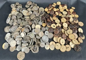 Alter Holz Knöpfe Konvolut Trachten Knöpfe Erbacher Lagerbestand Handarbeit - Bild 1 von 10