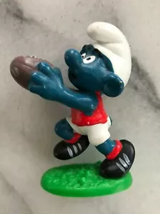 Vintage Smurf PVC Figurine 1980 Australian Football Player Rugby Peyo Schleich - Picture 1 of 3