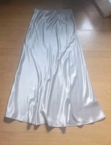 WOMENS SILVER GREY SATIN LONG SKIRT SIZE 10/12 TRUMPET STYLE - Picture 1 of 2
