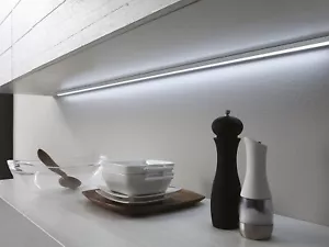 Barra Led Sottopensile Su Misura Luce A Scelta Made In Italy - Zdjęcie 1 z 8