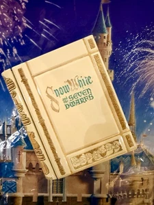 2025 Disney Parks Schneewittchen & 7 Zwerge Bilderbuch Pralinen Buch Dose versiegelt - Bild 1 von 2