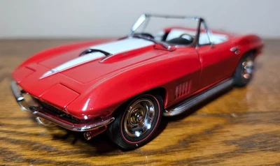 Chevrolet Corvette 1967 convertible Danbury 1/24 como nuevo, dañado LEER Foto 1 de 4