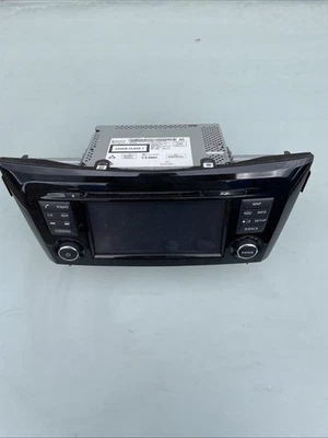 NISSAN QASHQAI J11 MK2 SAT NAV RADIO STEREO CD HEAD UNIT 7513750220  2014-2018 - Image 1 of 4
