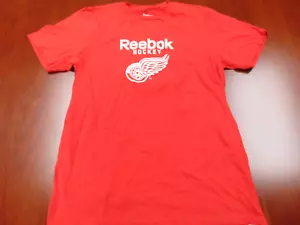 NEW REEBOK NHL DETROIT RED WINGS RED T-SHIRT SIZE M - Picture 1 of 4